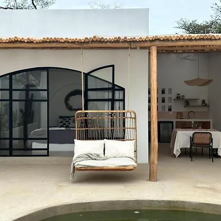 Las Guapas Villas Tamarindo
