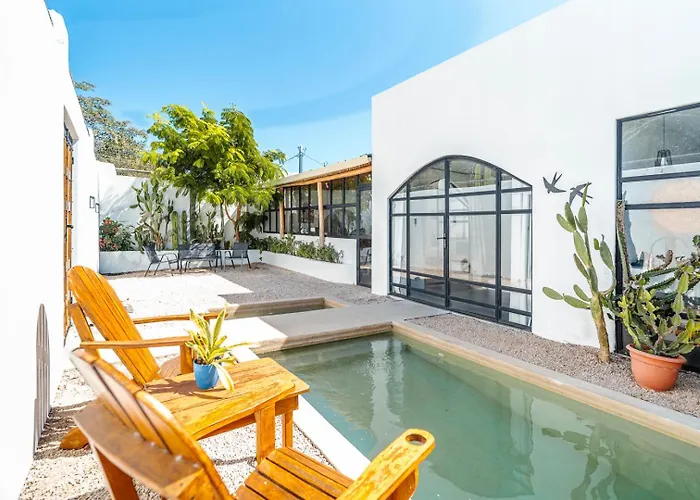 Guapas Villa